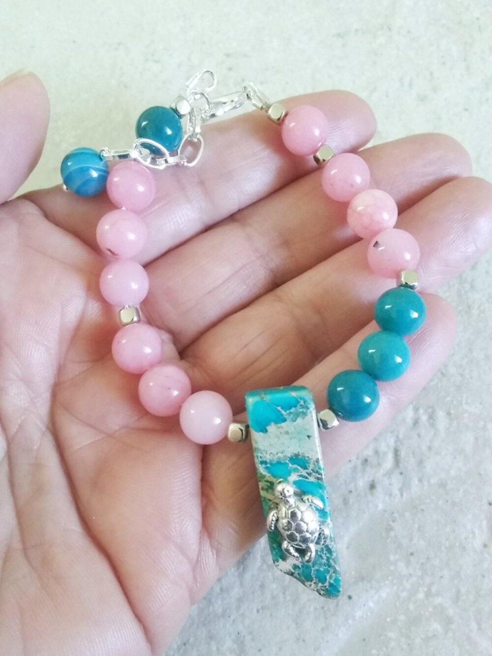 Vacation Ready! Beachy Sea Turtle Adjustable Bracelet - Colorful Jasper & Agate - Picture 7 of 10